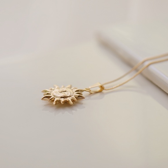 Ancient Sun Necklace | 18k Gold Filled - Picture 5 of 7